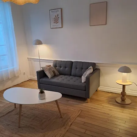 Grand De Charme Renove Au Coeur De *