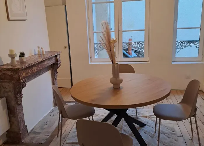 Grand De Charme Renove Au Coeur De